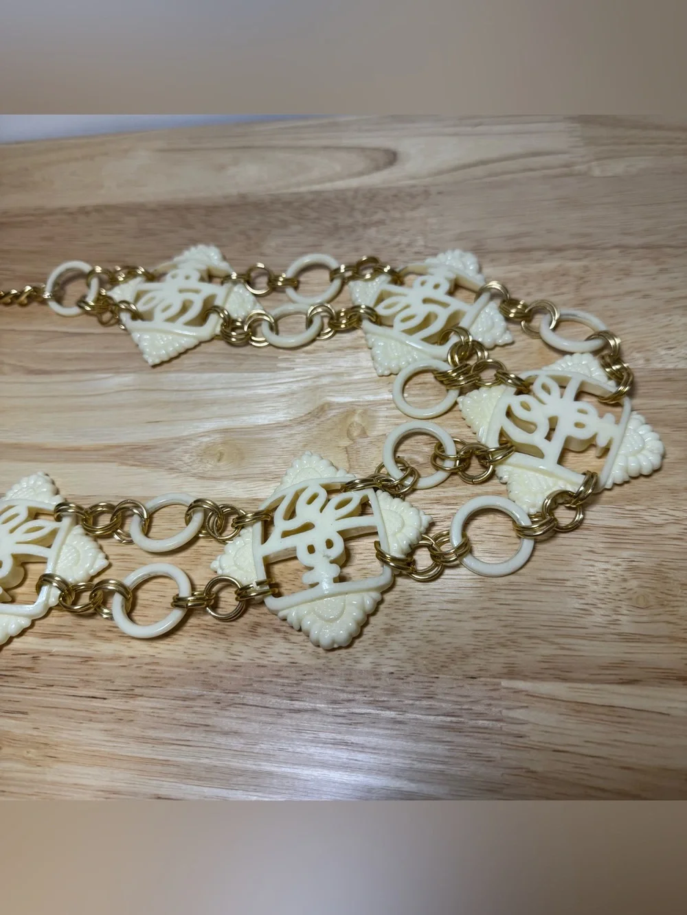 Vtg Ivory Carved Womens Gold Tone Chain Belt Coastal Regency Boho Old Money
